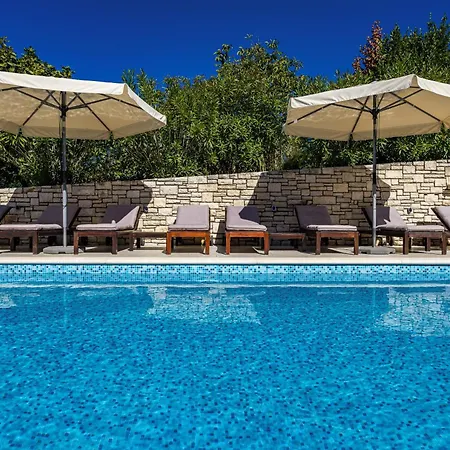 Vila Charming Antoana For Families And Kids In - Rabac With Kids Playground & Private Pool Labin (Istria)