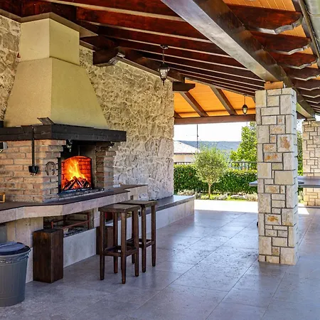 Charming Antoana For Families And Kids In - Rabac With Kids Playground & Private Pool Vila Labin (Istria)